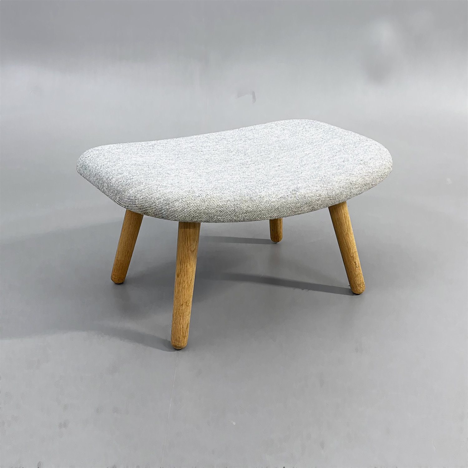 Fotpall AAL03 Ottoman