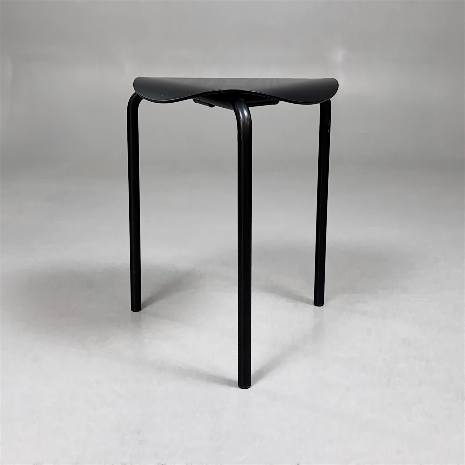 Galleribild #2 för Pall Lukki
