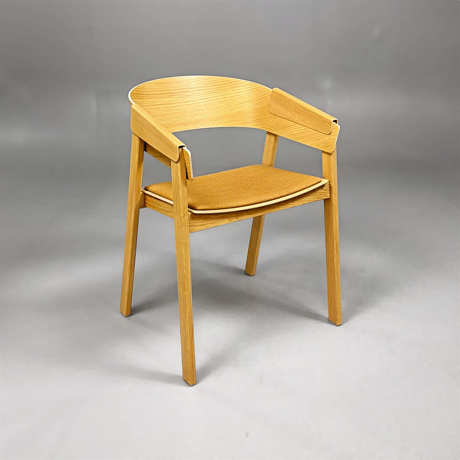 Huvudbild för Konferensstol Cover Armchair | Ek/Ljusbrun