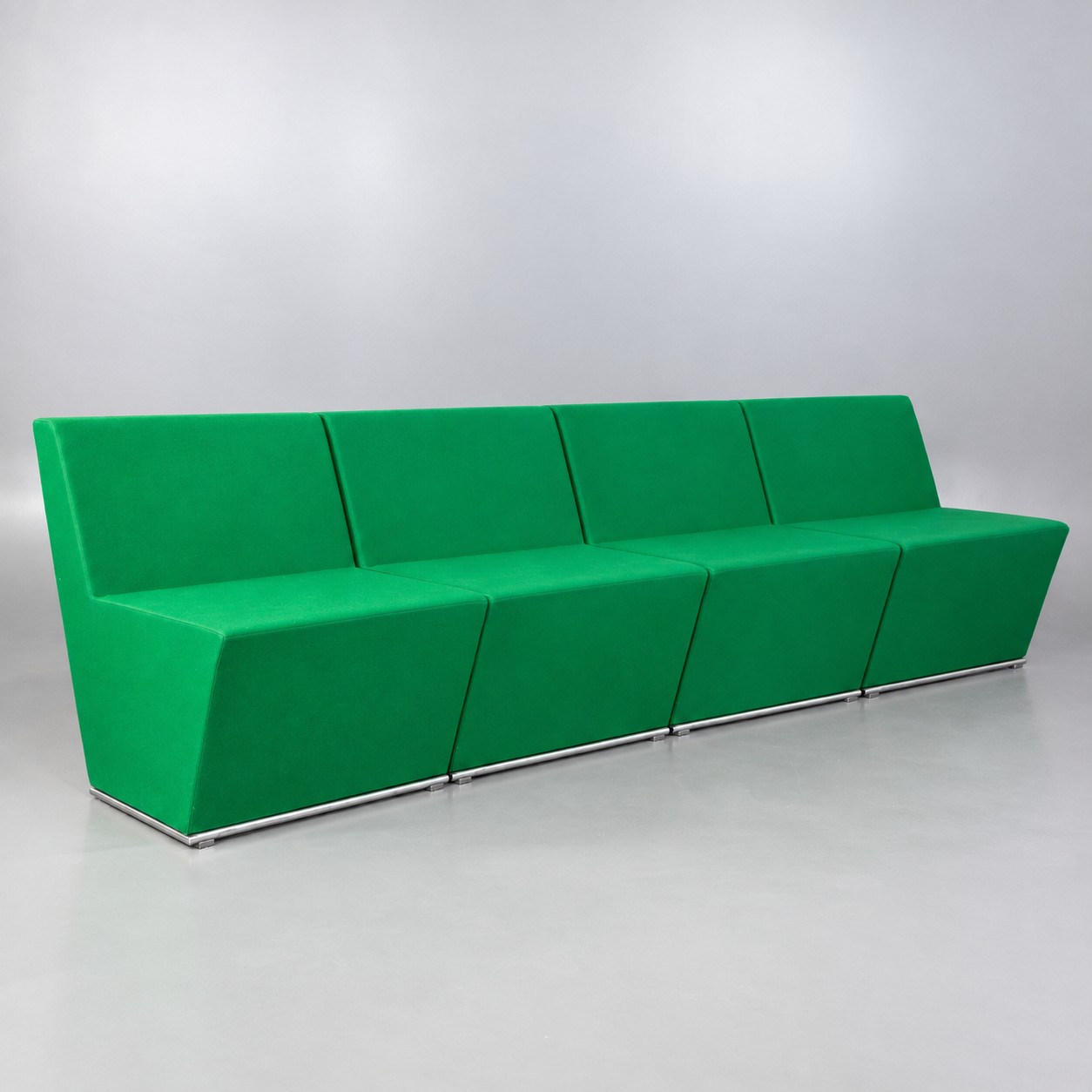 Soffa Area 4 moduler 2960mm | Grön