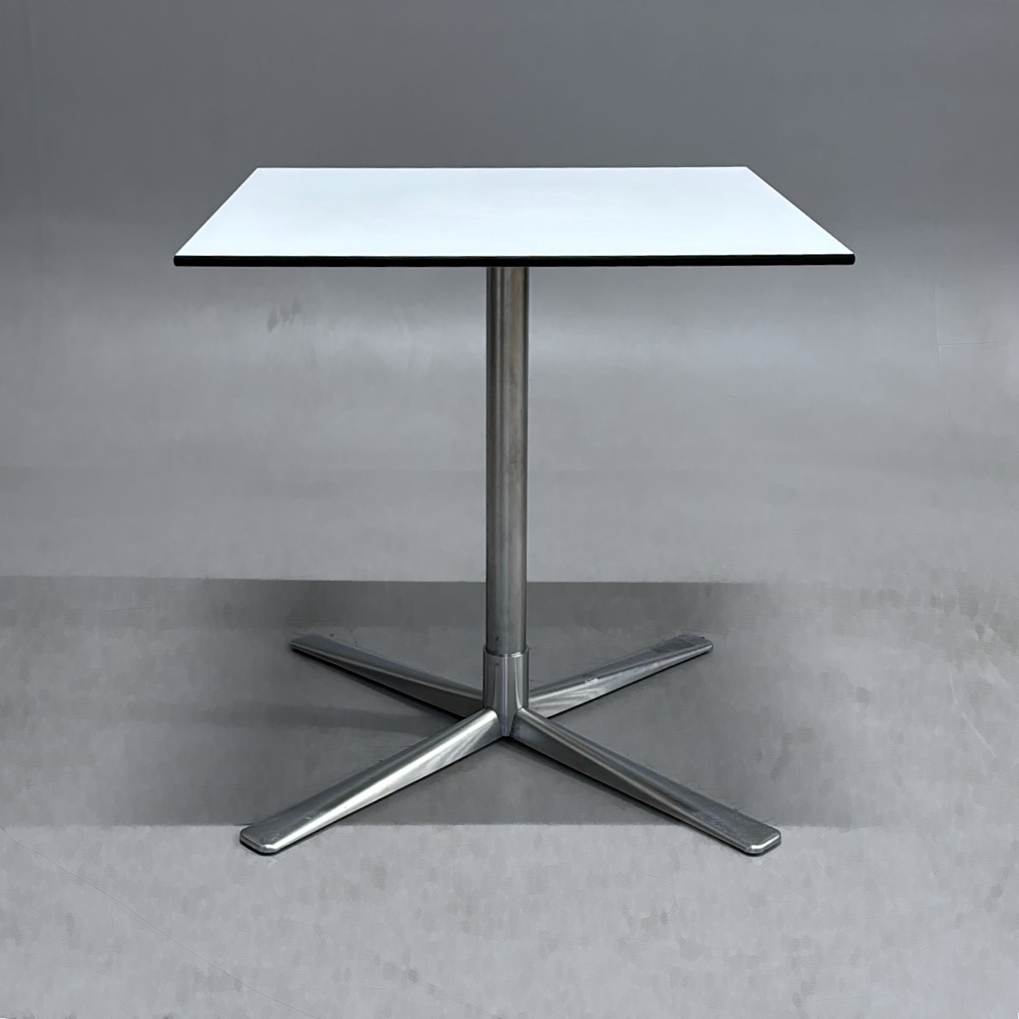 Galleribild #1 för Cafébord Rotor 700mm | Vit/mattborstat stål