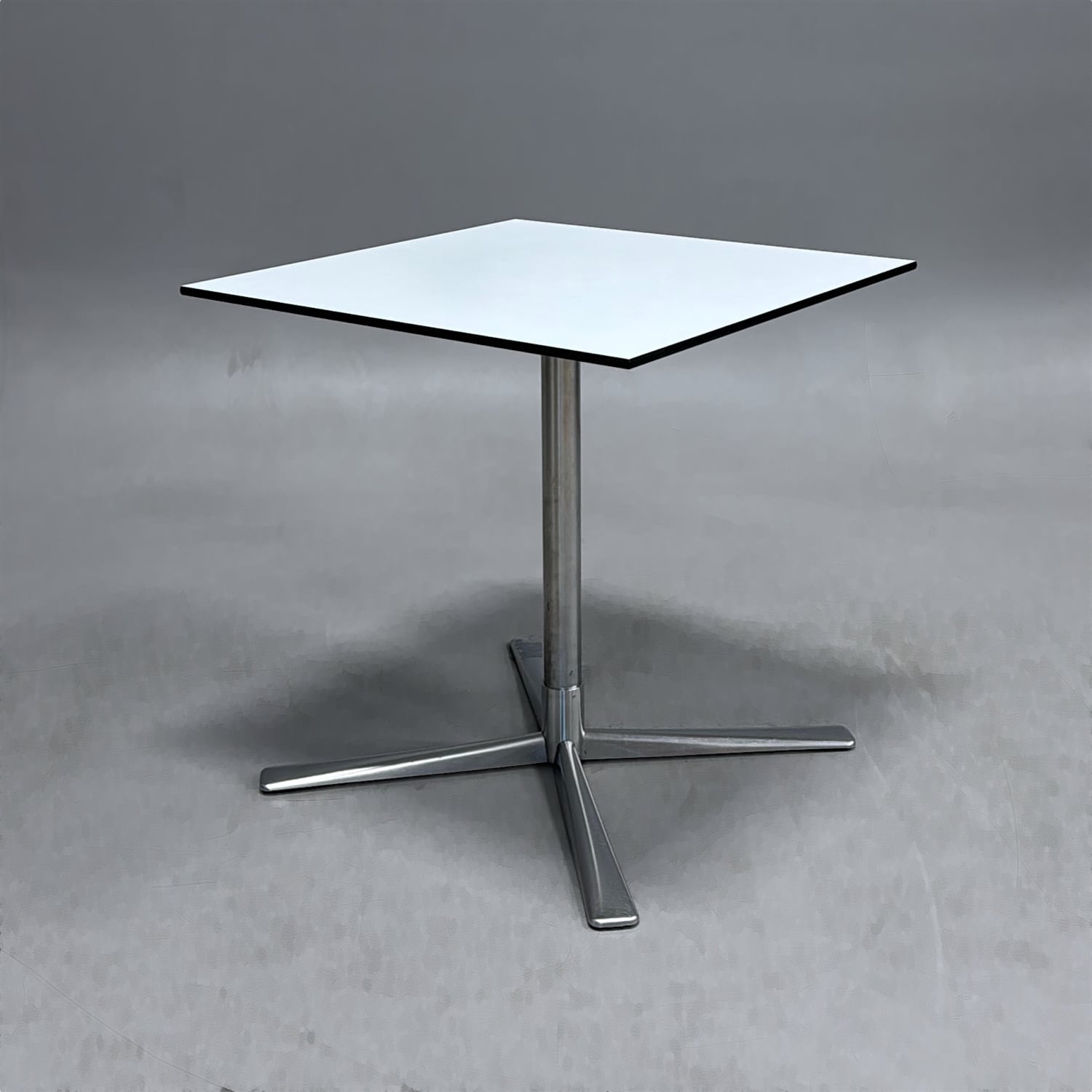 Cafébord Rotor 700mm | Vit/mattborstat stål