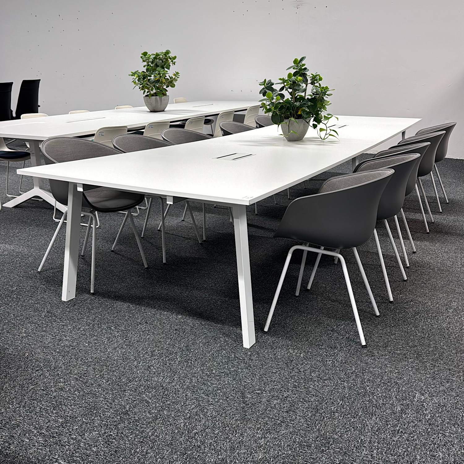 Konferensbord Snitsa V-ben 4400x1200mm | Vit