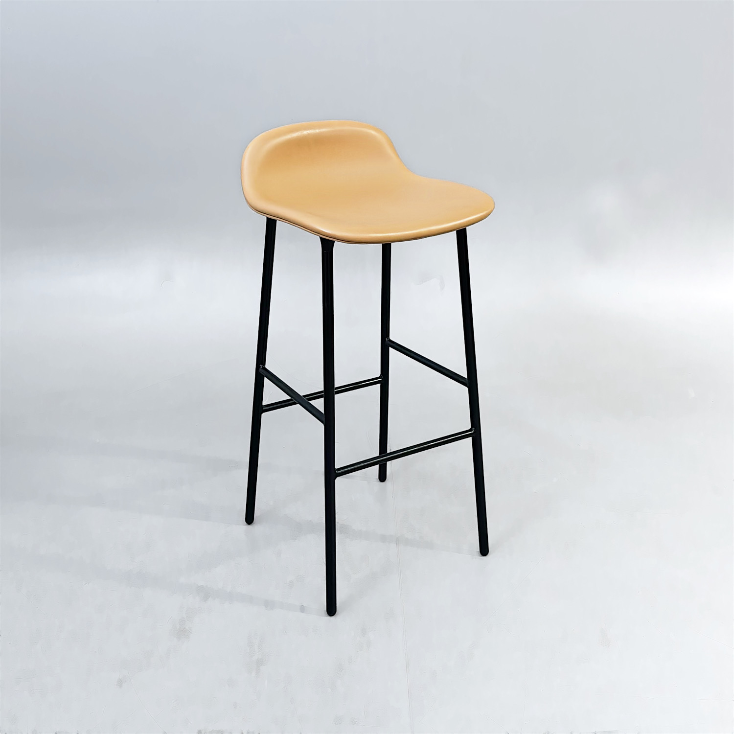 Barstol Form Full Upholstery | Ljusbrun/Svart - Skinn
