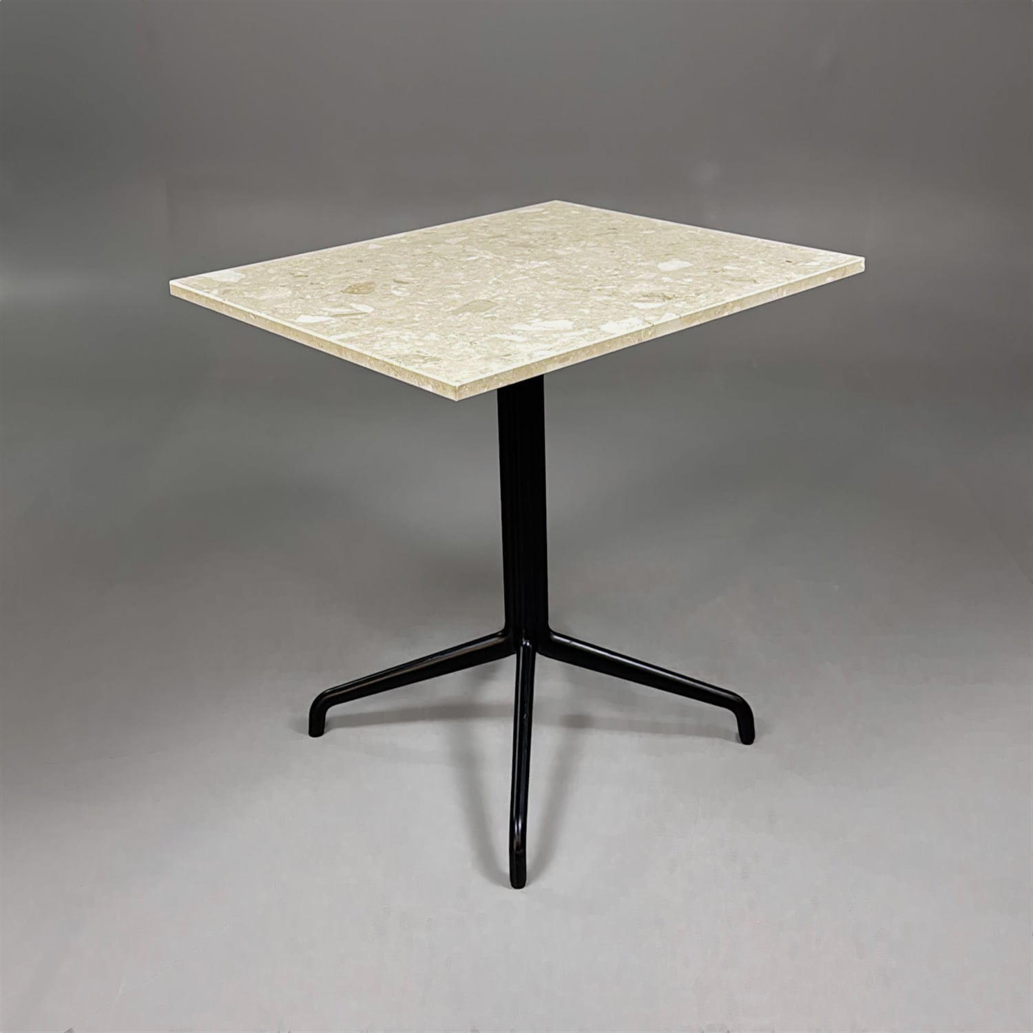 Cafébord Harbour Column 600x700mm | Beigebrun sten/Svart