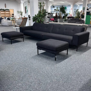 Soffa Ville 3200mm med två sittpuffar | Svart