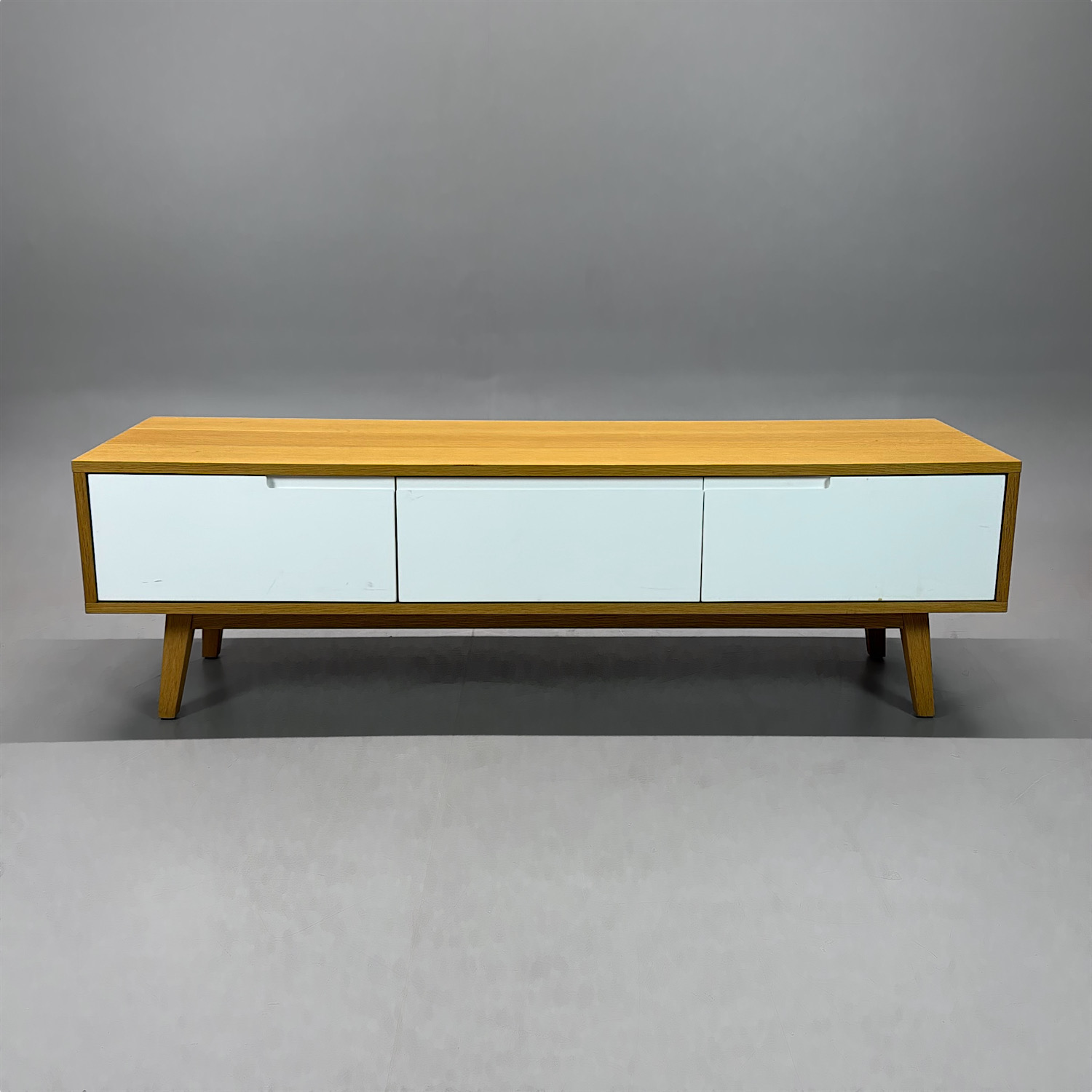 Galleribild #1 för TV-bänk 1500mm | Ek/vit
