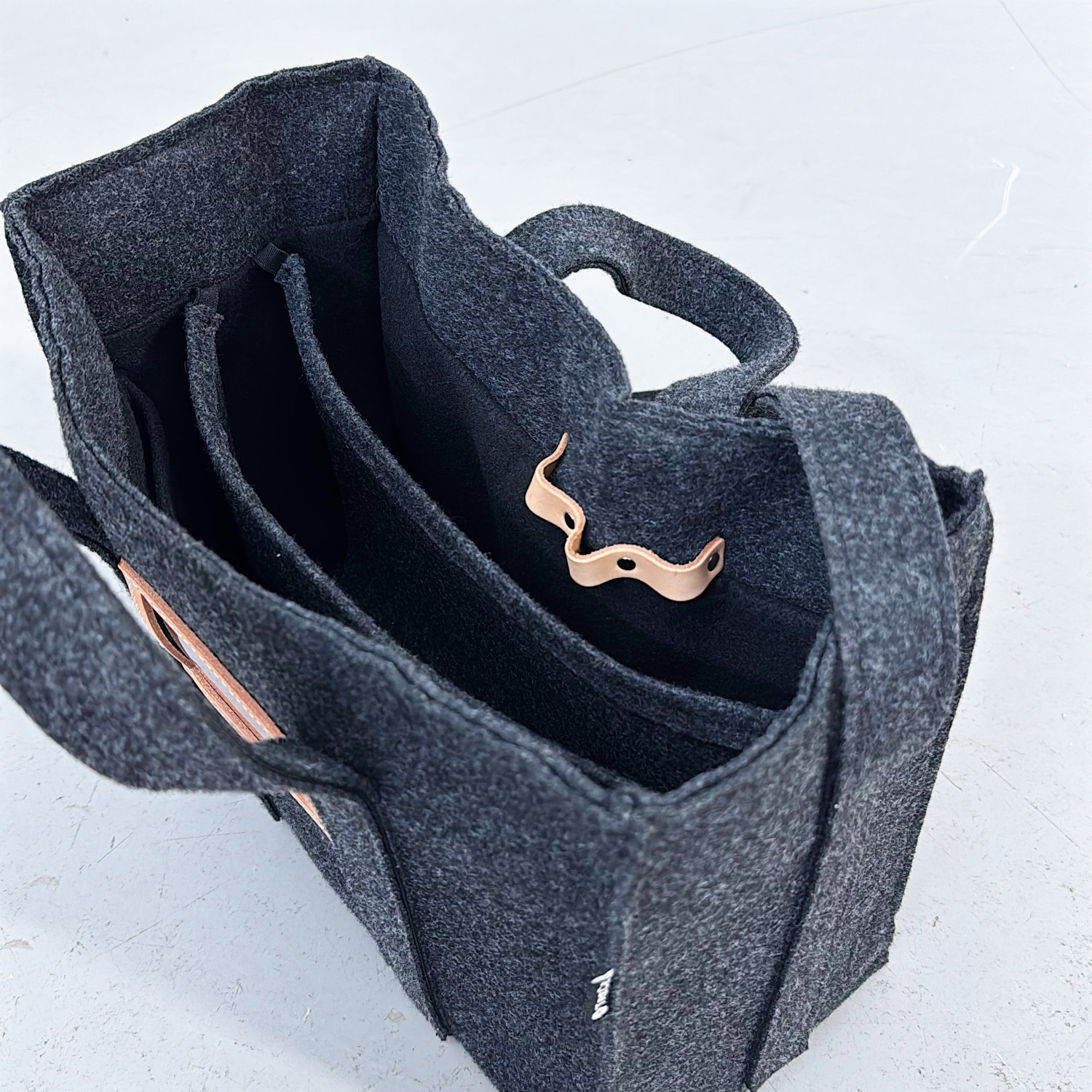 Galleribild #2 för Office Bag | Mörkgrå